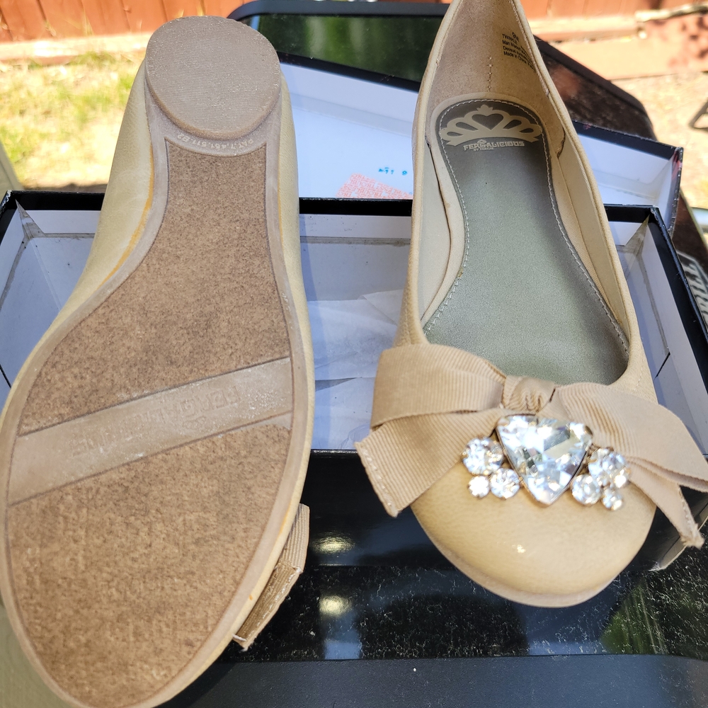 Elegant Tan Bow Flats with Crystal Accent
